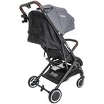 Carrinho de bebê Sprint II com bebê conforto kiddo
